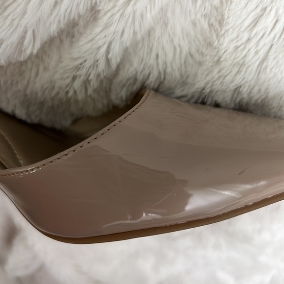 Bandolino Nude Heels - Picture 16 of 16